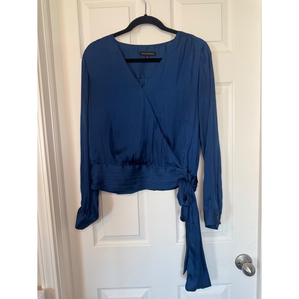 Banana Republic Womens LS Wrap Top SA Peacock Blue Satin V-Neck Blouse Size M